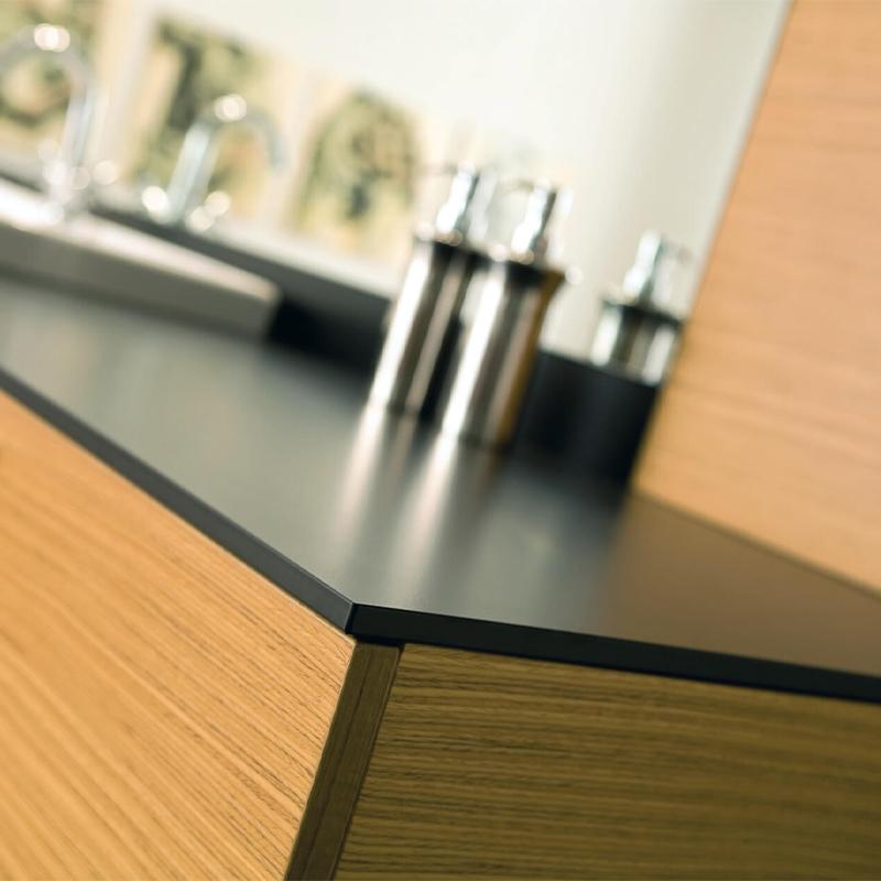 Façade moderne en panneaux Compacto HPL effet bois au design minimaliste